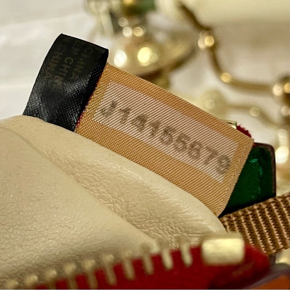 Vintage Dooney & Bourke Florentine Leather Laurel Crossbody Bag Purse - Picture 16 of 16